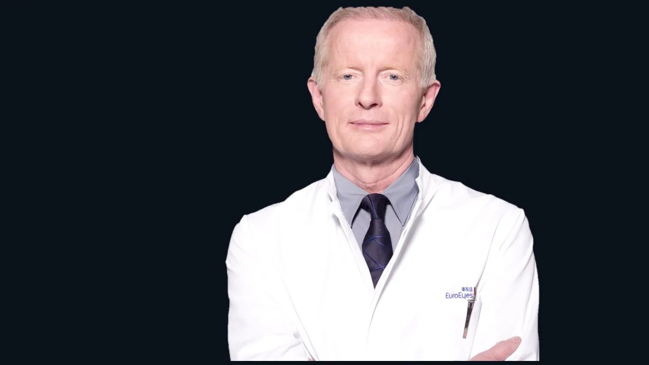 Dr. Jørn Jørgensen forklarer laserbehandling af øjne