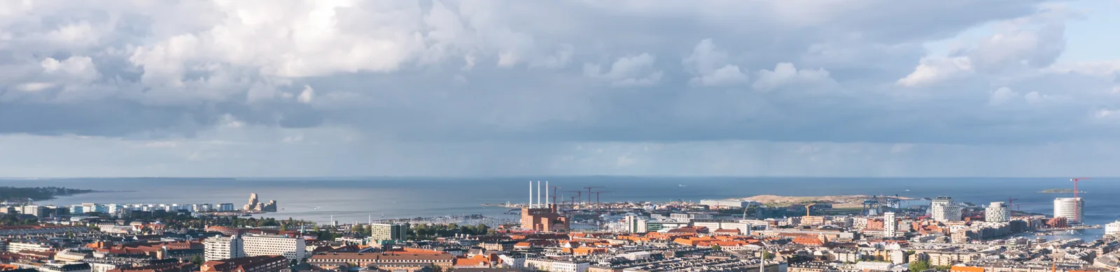 Luftaufnahme von Østerbro und dem Parken in Kopenhagen, wo die EuroEyes-Klinik liegt