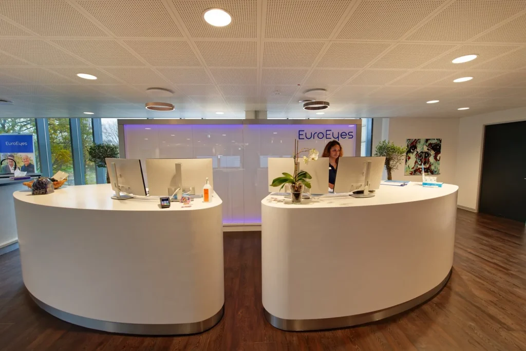 Receptionen i EuroEyes-klinikken i København