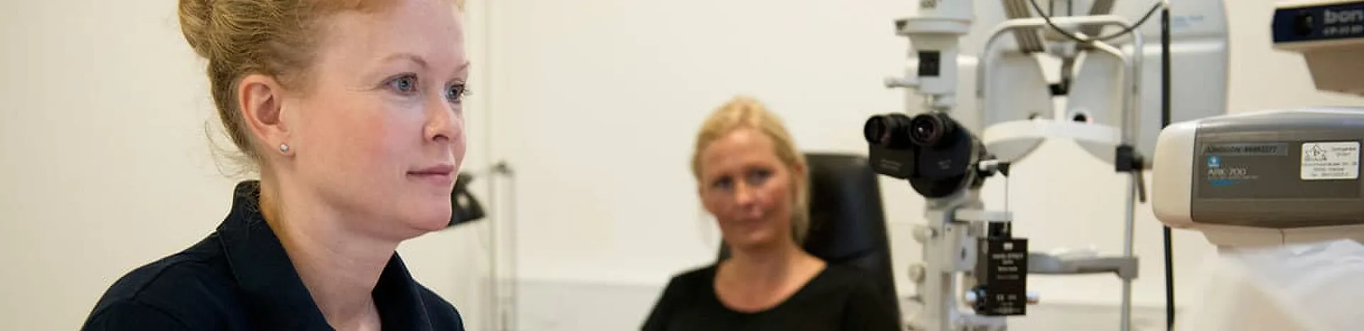 An eye examination at a EuroEyes clinic
